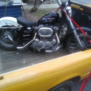 Meet your Posher, Lorie